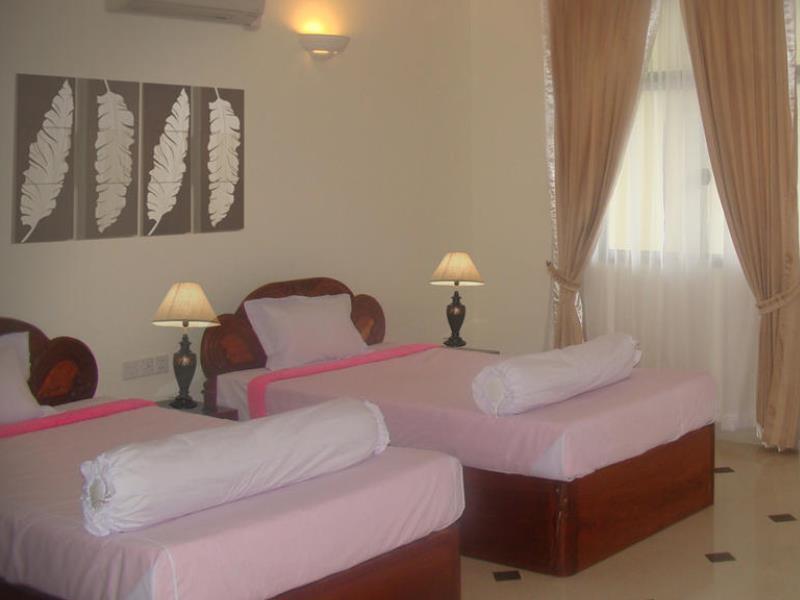 Chhaya Guest House Battambang Esterno foto