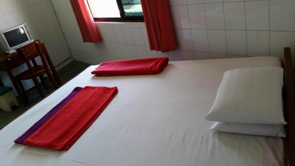 Chhaya Guest House Battambang Esterno foto