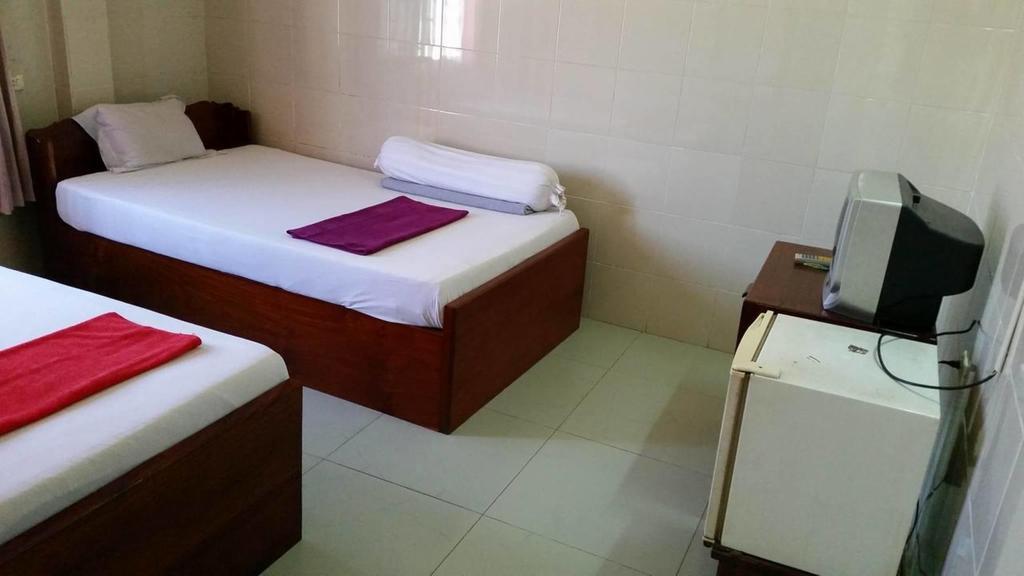 Chhaya Guest House Battambang Esterno foto