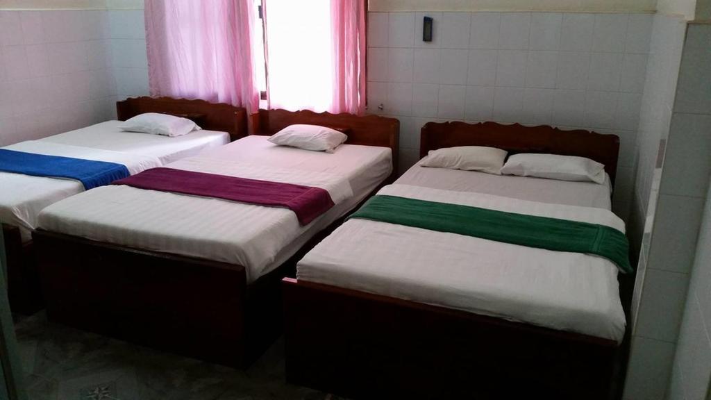 Chhaya Guest House Battambang Esterno foto