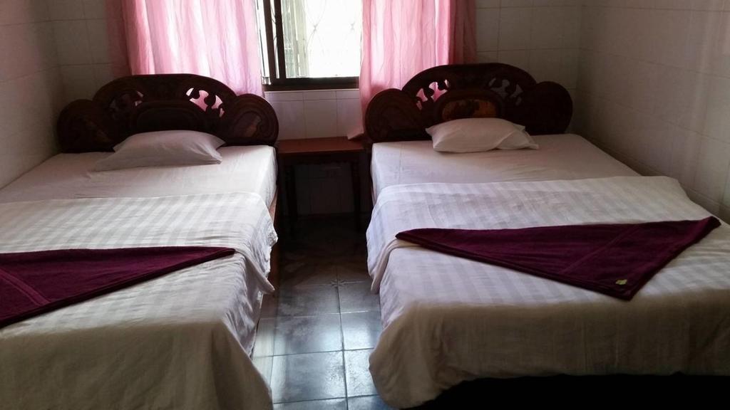 Chhaya Guest House Battambang Esterno foto