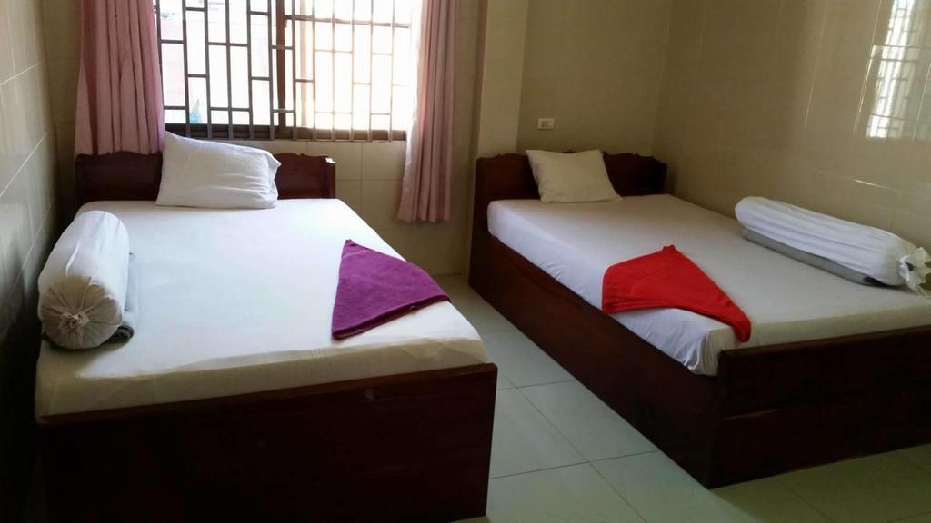 Chhaya Guest House Battambang Esterno foto